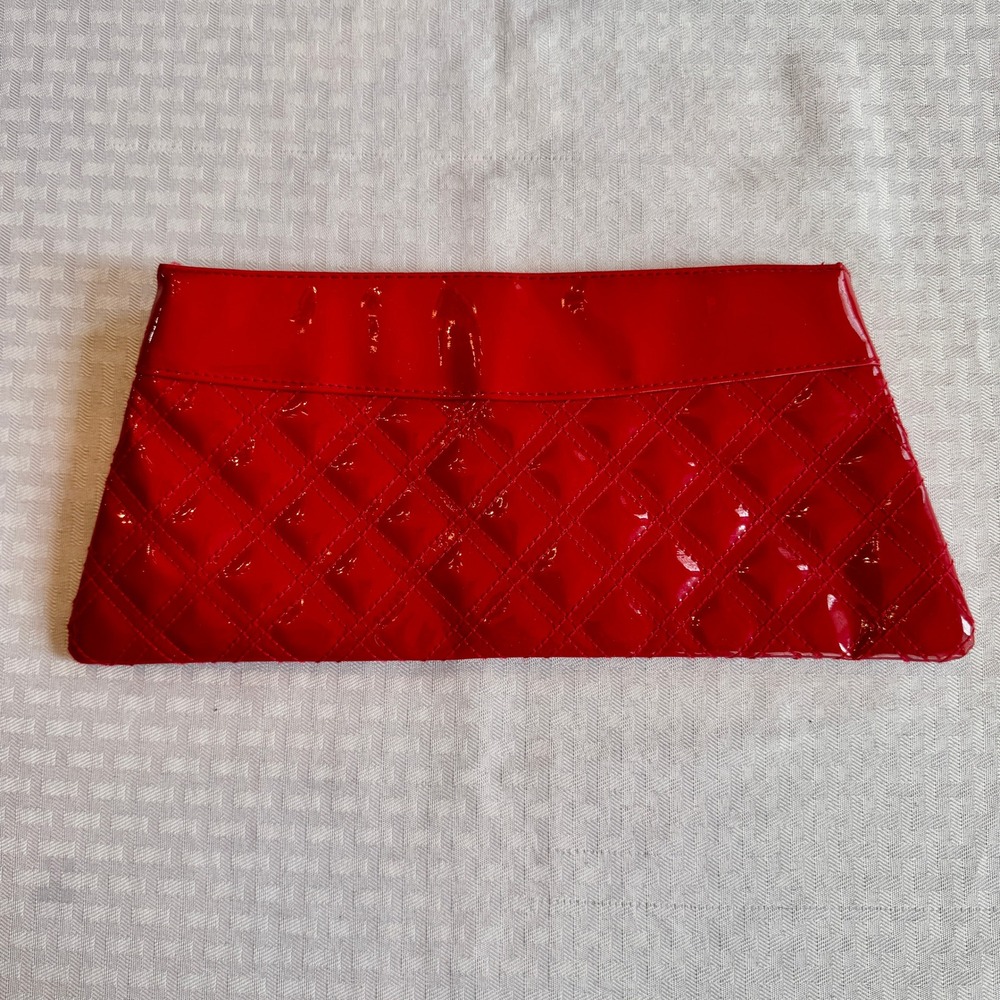 Murval Red Quilted Patent Leather Clutch Bag Y2K Retro High Shine Envelope Purse